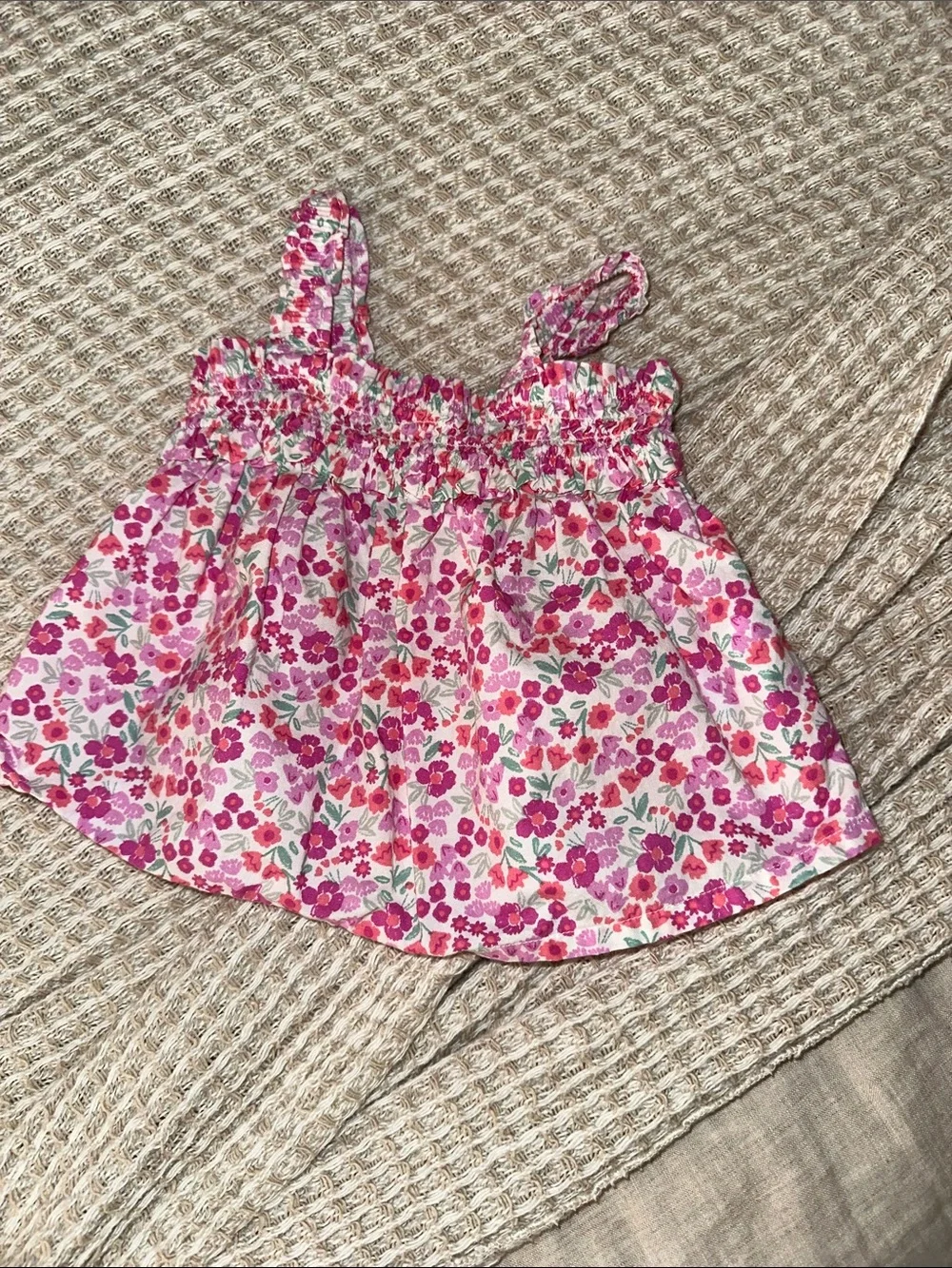 Bundle of 3-6month baby girl outfits